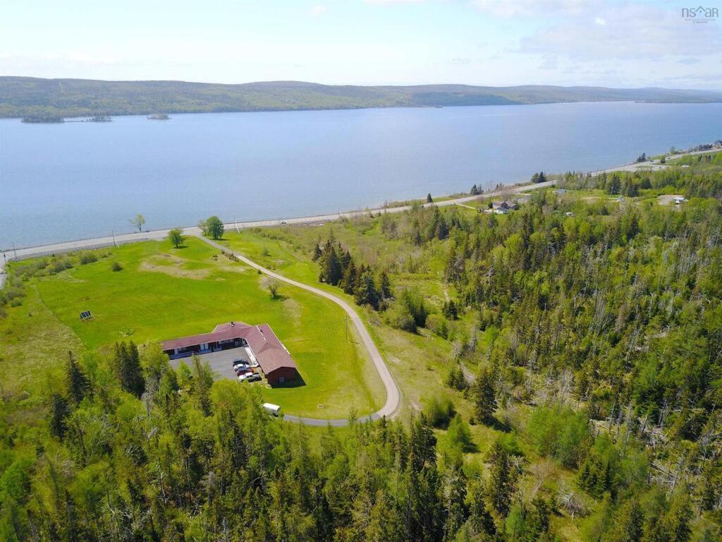 Baddeck Inn エクステリア 写真