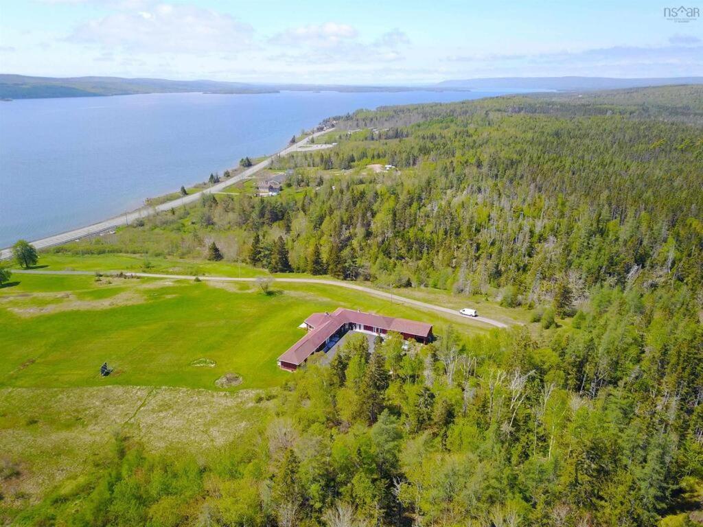 Baddeck Inn エクステリア 写真