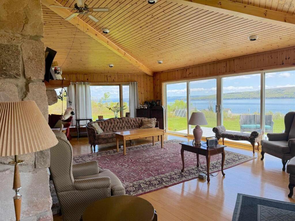 Baddeck Inn エクステリア 写真